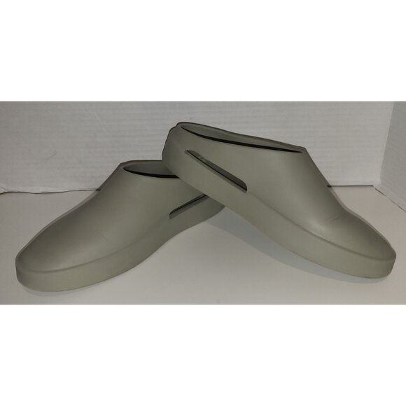 Fear of God Essentials The California mules in oat Used - Has some wear on the s - Picture 9 of 14